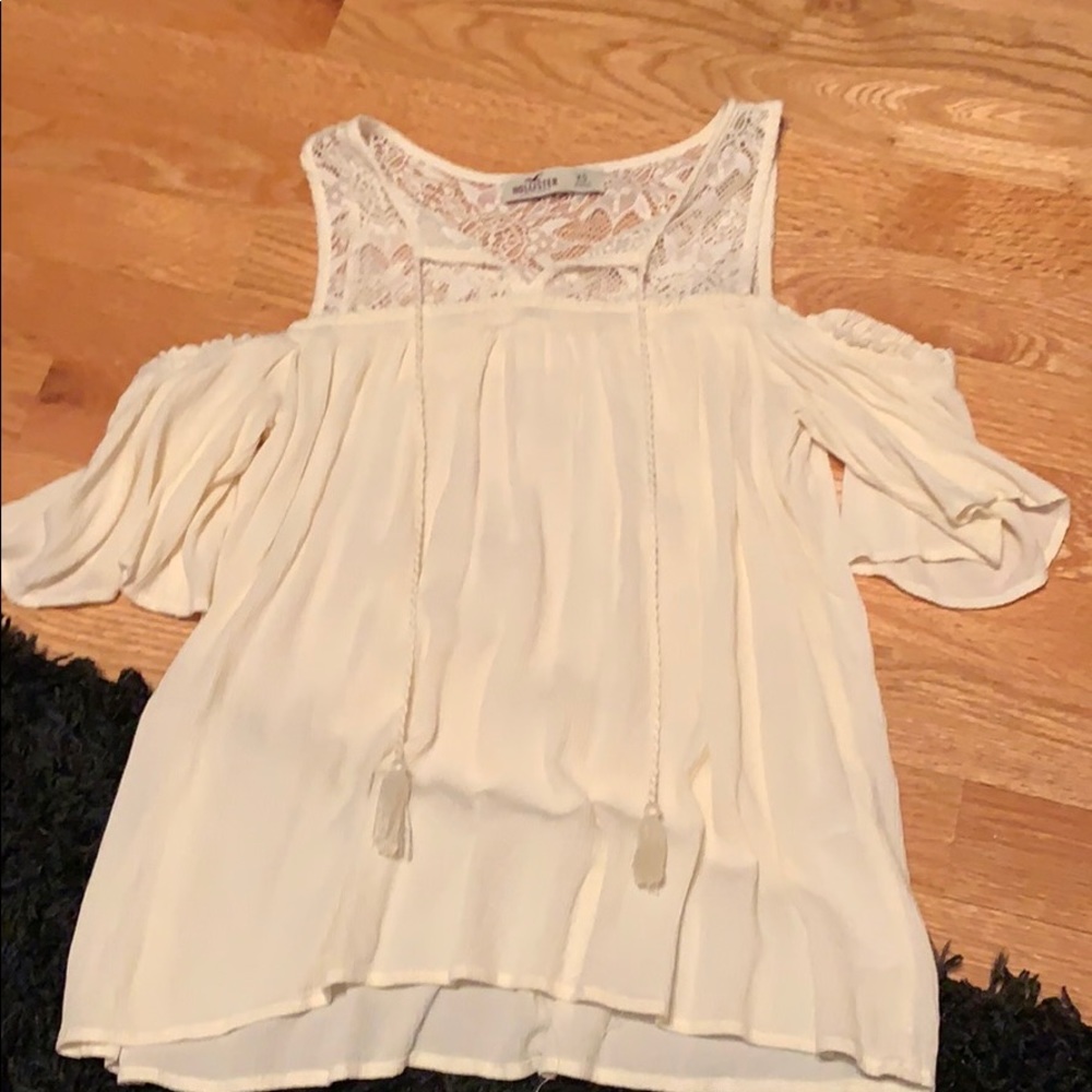 Cold shoulder top